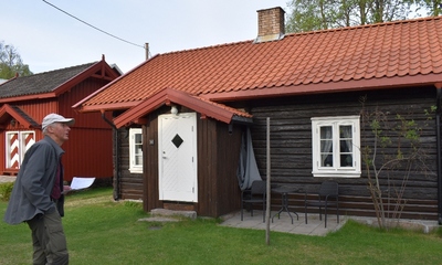 Bilde 3
Ola forteller om dette huset som er flyttet til Sandvang fra Flatner
Nøkkelord: ola;sandvang;flatner